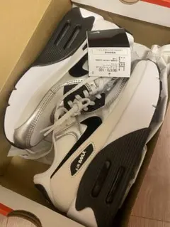 新品 ナイキ W エアマックス90 LV8 メタリックシルバー 厚底 23.5