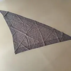 グレー 花柄 三角スカーフ