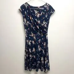 未使用　TALBOTS ノースリーブワンピース 幾何学模様