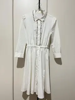 Chesty ビーズ装飾 ホワイト シャツワンピースのサムネイル
