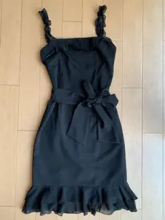 CECIL McBEE ブラックフリル タイトドレス