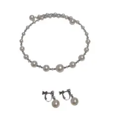 イミテーションパール　ワイヤーチョーカーネックレス、イヤリングセット