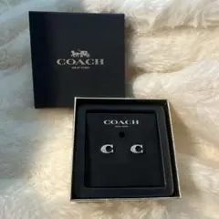 COACH Cロゴ スタッドピアス シルバーカラー