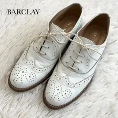 美品 BARCLAY 本革 ウイングチップ メダリオン　ホワイト 22.5