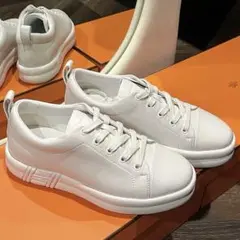 HERMES 38 新品未使用スニーカーのサムネイル