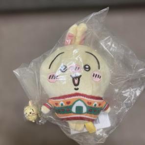 ちいかわ　セブン　ウサギのぬいぐるみ　 マスコットつきビスケット