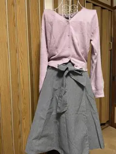 コーデ③INGNIカーディガン& NICE CLAUP リバーシブル巻きスカートのサムネイル