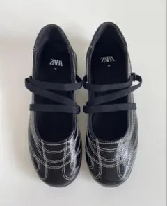 ZARA エナメル調 ストラップシューズ ブラック 36のサムネイル