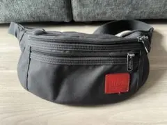 Manhattan Portage ブラック ボディバッグ