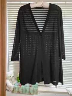 46サイズ相当の完売品・脇下身幅59【ローズティアラ】透け感のあるカーディガン