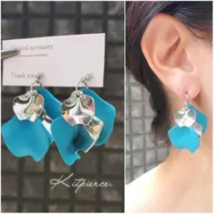 No.86 鮮やかブルー×シルバーペタル 花びら ゆらゆらピアス イヤリング