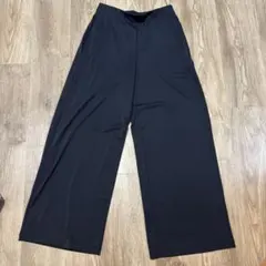 UNIQLO クレープジャージーストレートパンツ Mサイズ 黒