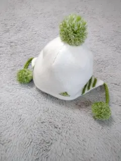 アディダス　美品　ニット帽　白　緑　ポンポン付き　Y2Kファッション　2007年