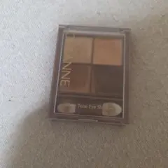 セザンヌ ビタートーンアイシャドウ 03