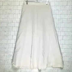 アースミュージックアンドエコロジーエクリュ フレアスカート Fサイズ　人気カラー