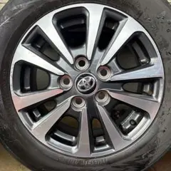 トヨタ 純正 15インチ タイヤホイールセットのサムネイル