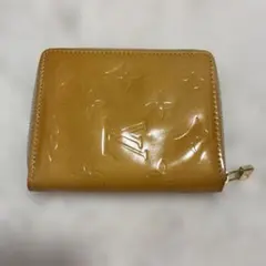 LOUIS VUITTON 二つ折り財布