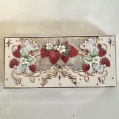 フラワーノーズ ストロベリーロココ アイシャドウパレット 01アイスクリームラテ