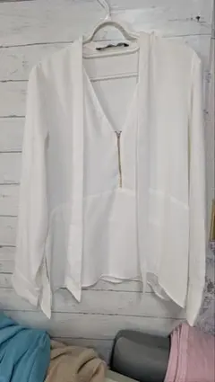 新品タグ付 ZARA ボウタイブラウス 白 M