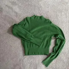 グリーンニット