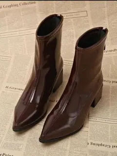 ブラウン ポインテッドトゥブーツ 中ヒール