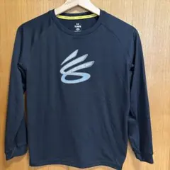 アンダーアーマー　ステフィンカリー　150㌢　長袖カットソー