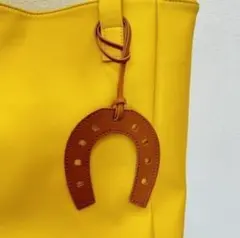 バッグチャーム　ブラウン　ホースシュー　馬蹄　新品　キーホルダー　鞄　カバン