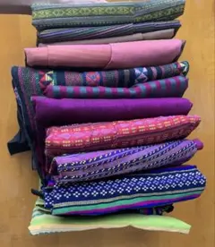 伝統的なラオスの織物