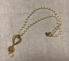 モスキーノ MOSCHINO パールとゴールドのハート型ペンダント