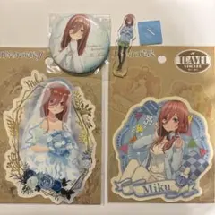 五等分の花嫁　中野三玖　ステッカー　缶バッジ　ミニアクリルスタンド