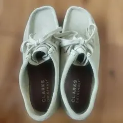 Clarks Originals 　ワラビー UK8 スエード　ライトグレーのサムネイル