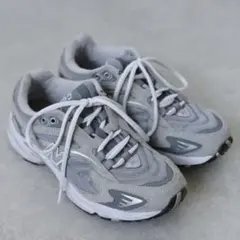 new balance 725 スニーカー　ニューバランス