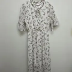 ロディスポット　ワンピース　花柄のサムネイル