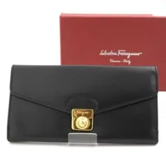 未使用 フェラガモ 折り財布 クロコ型押し ヴァラ ゴールド金具 がま口 未使用 フェラガモ 折り財布 クロコ型押し ヴァラ ゴールド金具