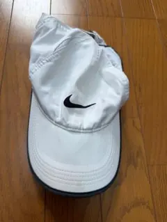 Nike ホワイトキャップ 通気性あり