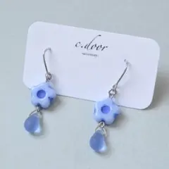 NO.1045 水色フラワーチェコビーズイヤリング/ピアス