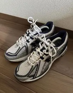 M1906RG SILVERニューバランス