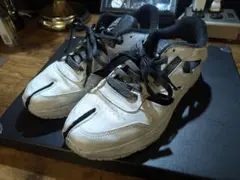 Maison Margiela22 × Reebok タビカットアウトスニーカー