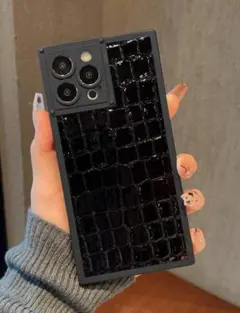 【おすすめ商品】クロコダイル柄のソフトスマホケース　ブラック