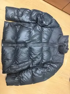 ナイキ黒いダウンジャケット