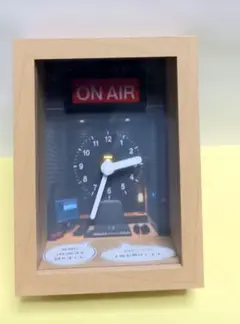 ON AIR デザイン 置時計 木製フレームのサムネイル