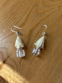 ハンドメイド ツリー型ピアス