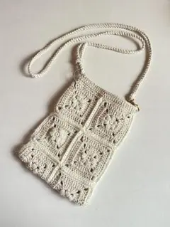 ハンドメイド 花モチーフ スマホショルダー ポシェット