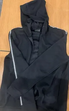 ZARAブラックフード付きパーカー　Mサイズ