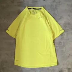 NIKE ナイキ　イエロー　Tシャツ　スポーツウェア
