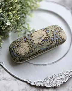 Item thumbnail for item 4dbaf978-9228-41f2-aa45-481a2d0b7f88