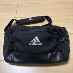 adidas ボディバッグ ブラック