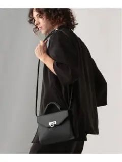 HARE ハレ フラップ ショルダーバッグ 2wayバッグ ブラック　【超美品】のサムネイル