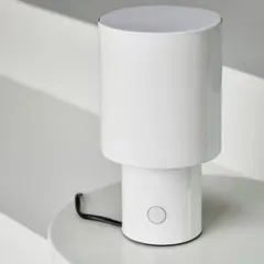 IKEA スペッツボイ　テーブルライト デスクライト ホワイト　電球着き