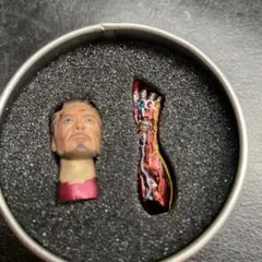 公*o様 トニースタークグリヒルアクリルキーホルダー新品未使用marvel 